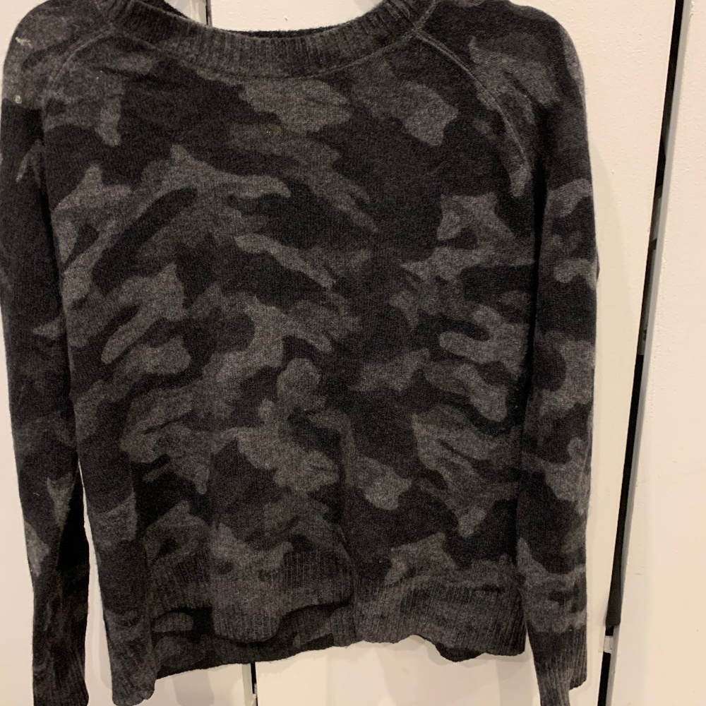 27 Miles 100% Cashmere Camo sweater